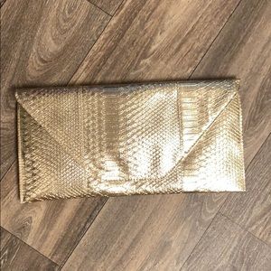 Gold clutch